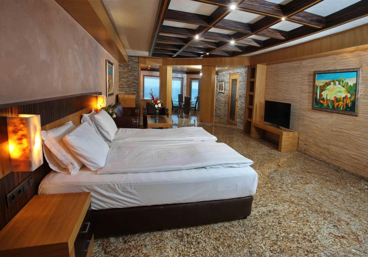 Art Complex Anel Hotel Sozopol Bagian luar foto