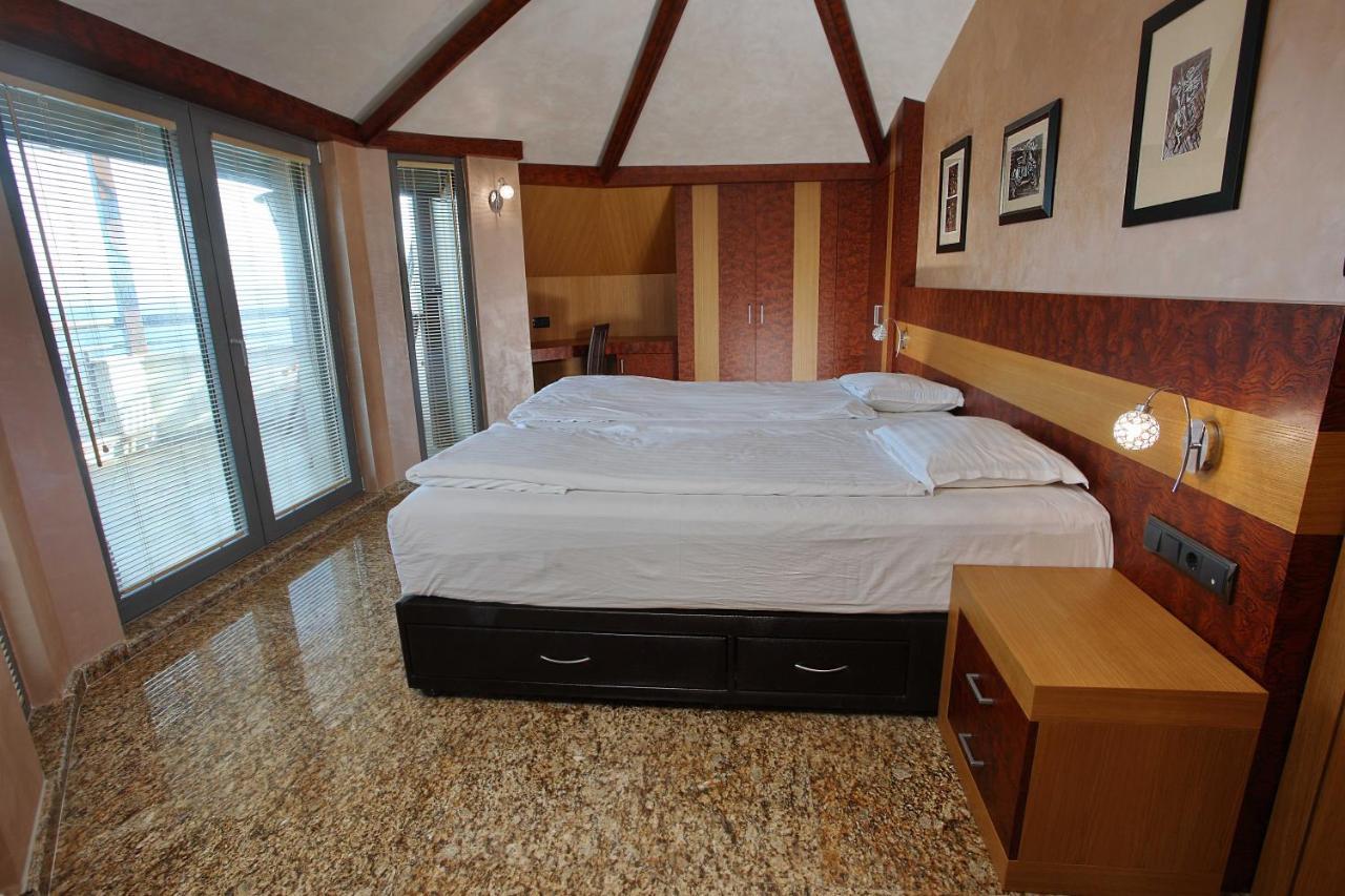 Art Complex Anel Hotel Sozopol Bagian luar foto